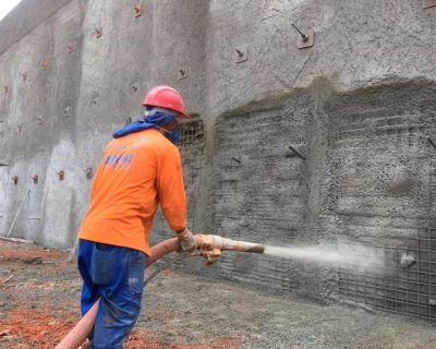 Concreto Projetado: Inovação e Resistência em Cada Projeto